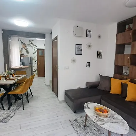 Holiday home Private House - Garden & Bbq - Walk To Gondola